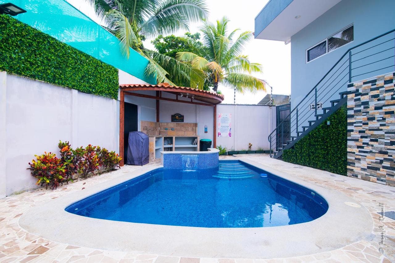Corals Residence pool and jacuzzi in Jacó